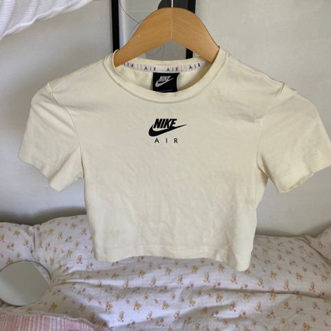 Nike- Tskjorte