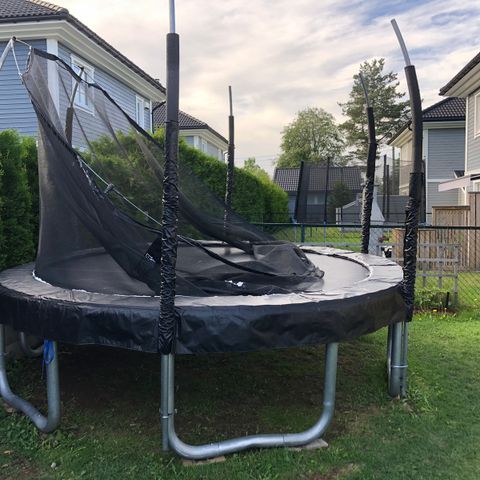 Understell til trampoline