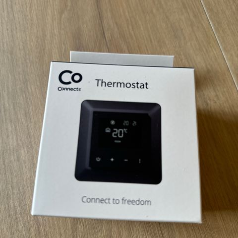Futurehome termostat, Zigbee 3.0 sort