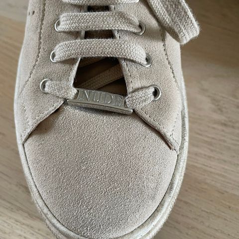 Nude suede sko str 39