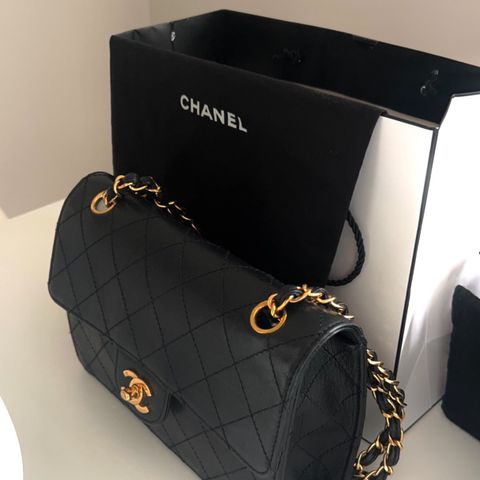 Chanel Caviar GHW single flap