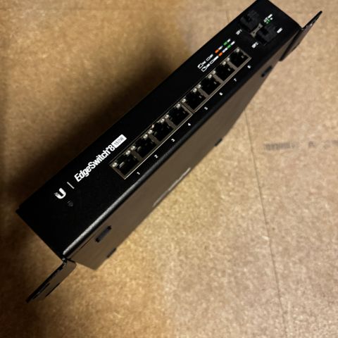 Ubiquiti Edgeswitch 8-150w