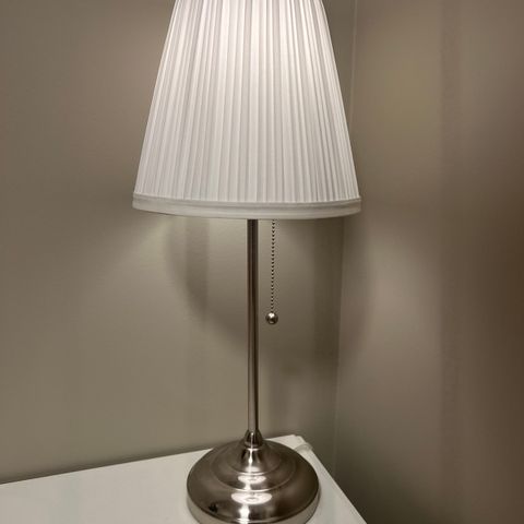 Bordlampe fra IKEA - Årstid