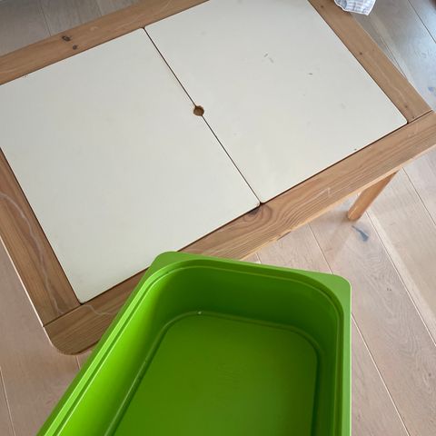 Lekebord fra IKEA