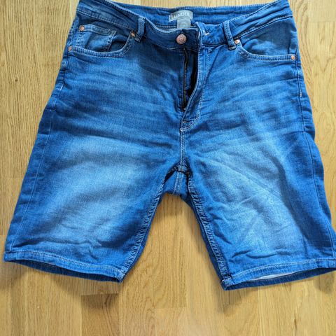 Shorts i denim str M/L