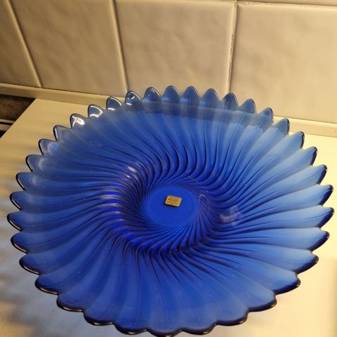 Vintage Cobalt Blue Glass Arcoroc Scalloped Edge Art Glass Bowl