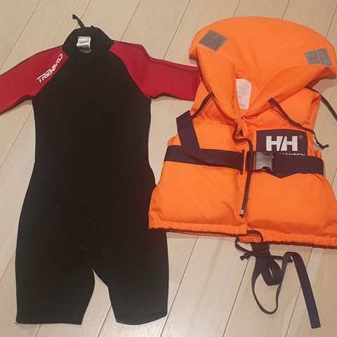 Flytevest og wetsuit