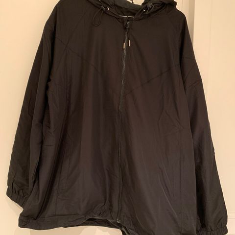 Zizzi svart jakke med hette og justerbar bunn ny str M