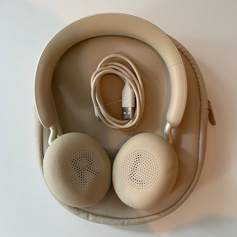 Jabra Evolve2 Wireless Headset (beige)