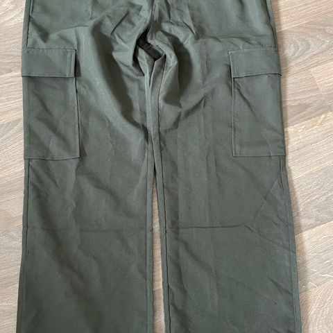 ICHI Cargo bukse. Armygreen. Str 34 ( litt stor)