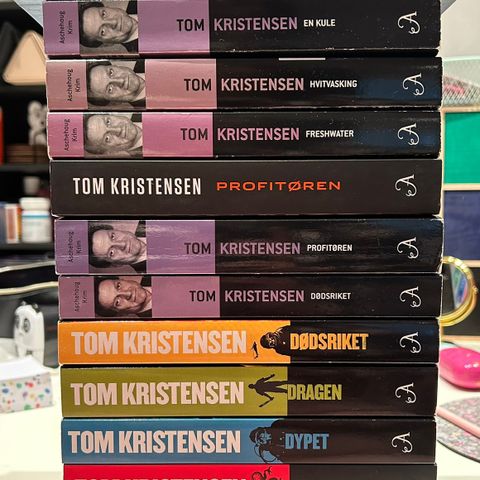 13 bøker av Tom Kristensen