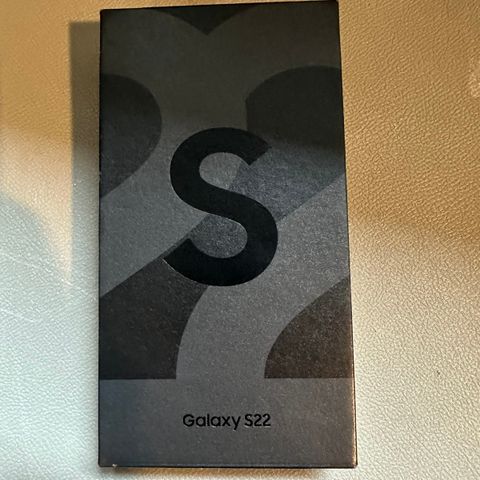 Samsung Galaxy S22 (helt ny uåpnet boks)
