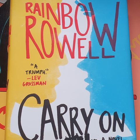 Carry on av Rainbow Rowell.
