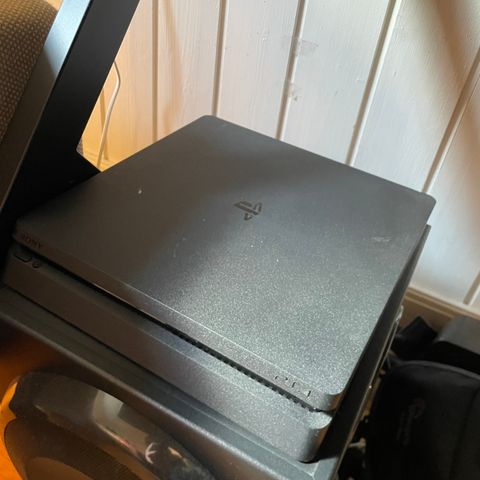 Playstation 4 Slim 1TB