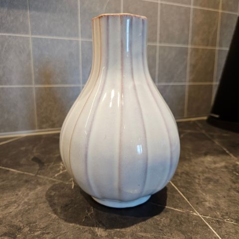 Vase av Vicke Lindstrand