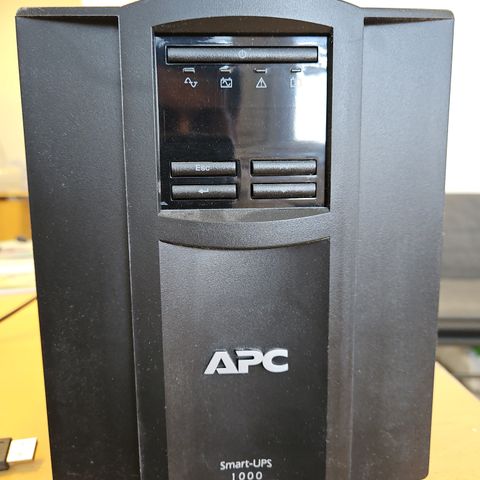 APC smart UPS 1000 backup batteri