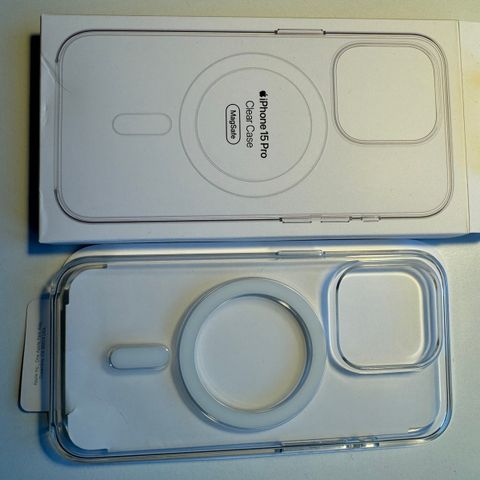 Som nytt  IPhone 15 Pro Clear Case MagSafe