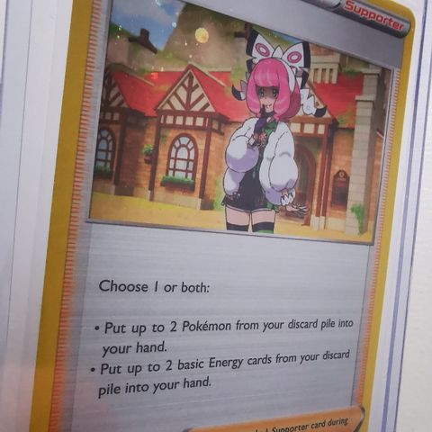 Pokemon kort fra Chilling Reign - Klara - Cosmo Holo promo