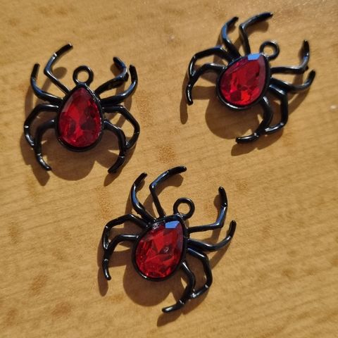 Tarantulla charms