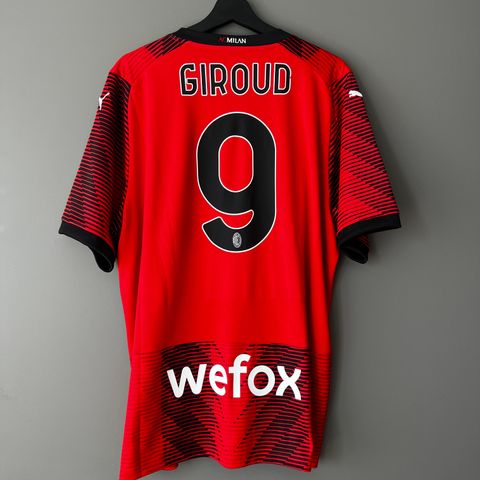 BNWT GIROUD AC MILAN FOTBALLDRAKT