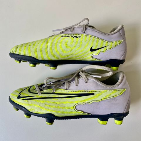 Nike Phantom GX Club FG/MG Jr. fotballsko str. 32