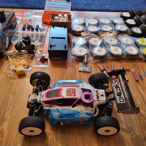 Kyosho inferno with kyosho mp9 suspension.