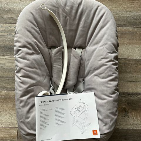 Stokke newborn seat m/lekebøyle