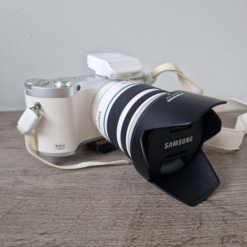 Lite brukt Samsung smart camera NX 300 kr 2500