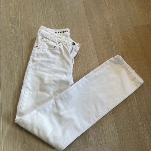 Hvit straight leg jeans fra BikBok