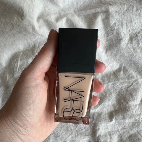 NARS Light Reflecting Collection Foundation Mont Blanc