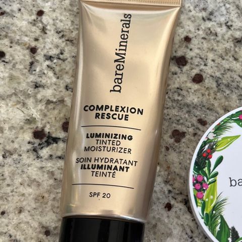 BareMinerals Complexion Rescue Luminizing Tinted Moisturizer SPF 20