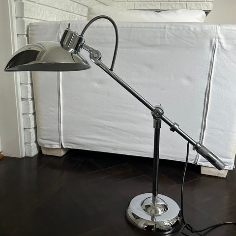 Dulton skrivebordslampe