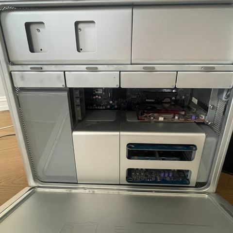 Mac Pro 3.1 ( 2x2.8 GHz + 32gb ram)