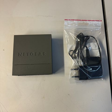 Netgear Gigabit Ethernet Switch, GS305