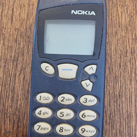 Retro Mobil - Nokia 5110 uten lader