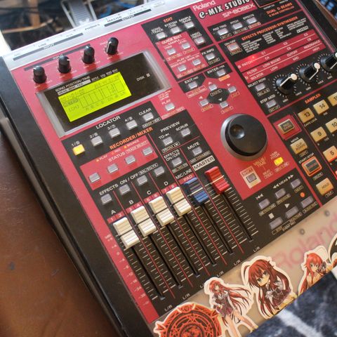 Roland Sp-808 EX e mix studio  Med 9 Zip disker(strøken under teip og klister')