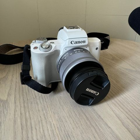 Canon M50