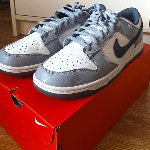 NIKE DUNK LOW RETRO PRM ESS+-