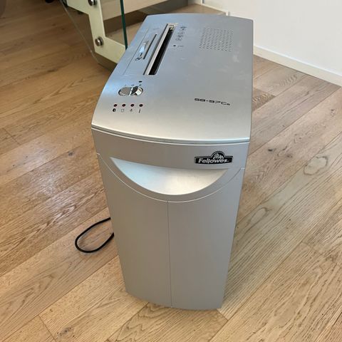 Fellowes makuleringsmaskin 40 liter (Papir, papp, CD, kredittkort)