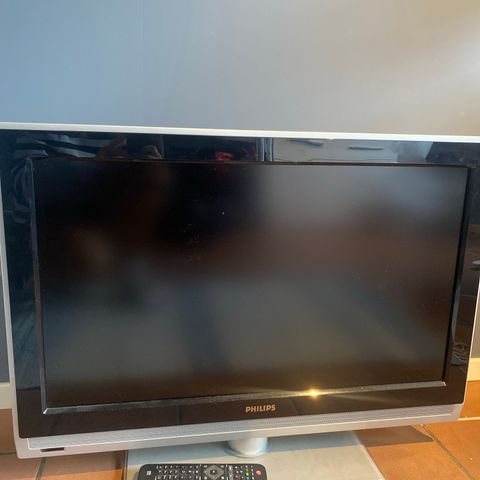 Philips widescreen 32” flat TV
