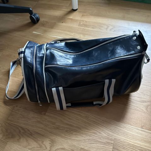 Blå fred perry bag