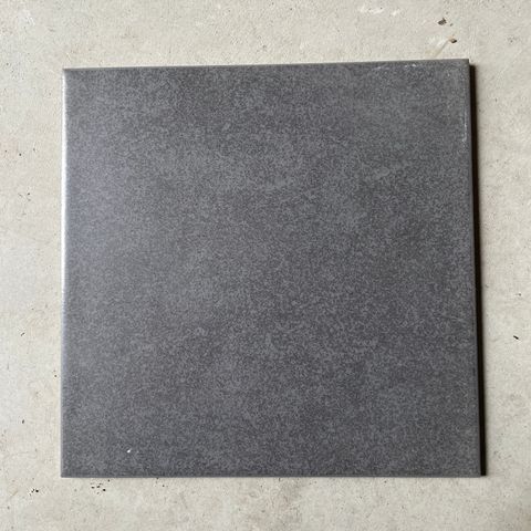 Keramiske fliser- 20x20  Antracitt- grå
