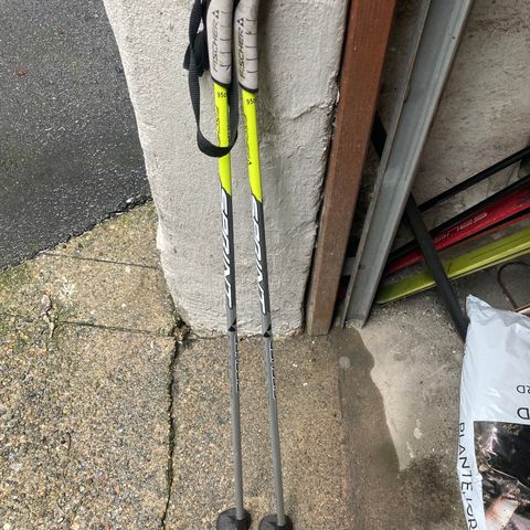 Fischer Sprint 95 cm og Air Carbon 115 cm, 150,- pr par