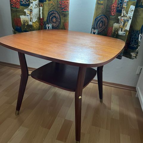 Retro teak salongbord/hjørnebord/ reservert tom 8 juli