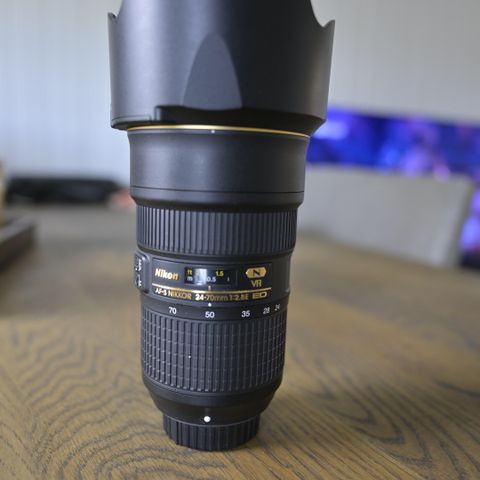 Nikon AF-S Nikkor 24-70mm f/2.8E ED VR FX format