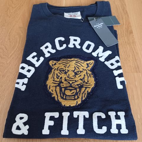 T- skjorte ABERCROMBIE&FITCH Str XS  /herre