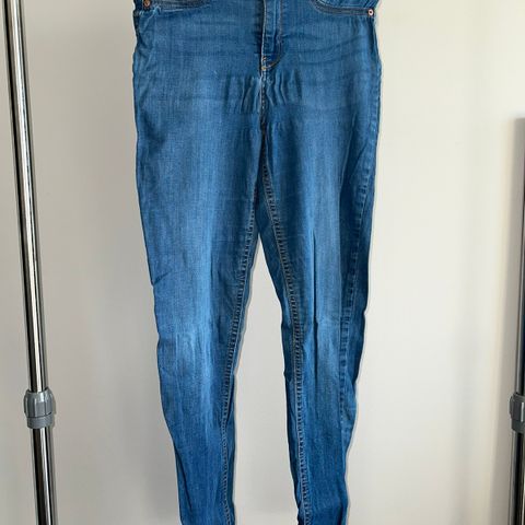 Molly jeans by Gina tricot, størrelse M