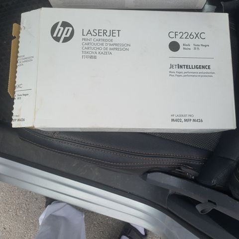 HP laserjet CF226XC