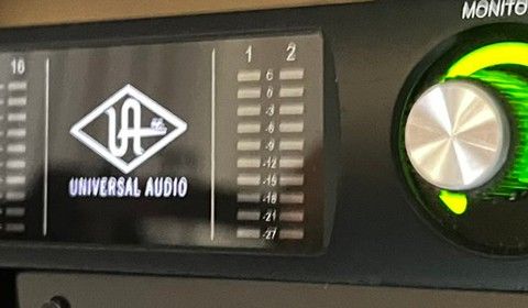 universal audio apollo 16 quad selges