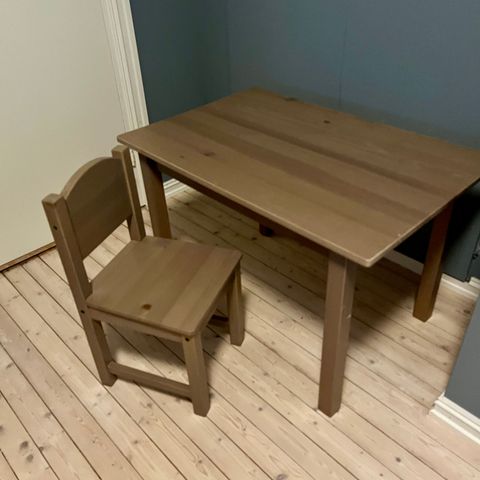 Sundvik bord og stol
